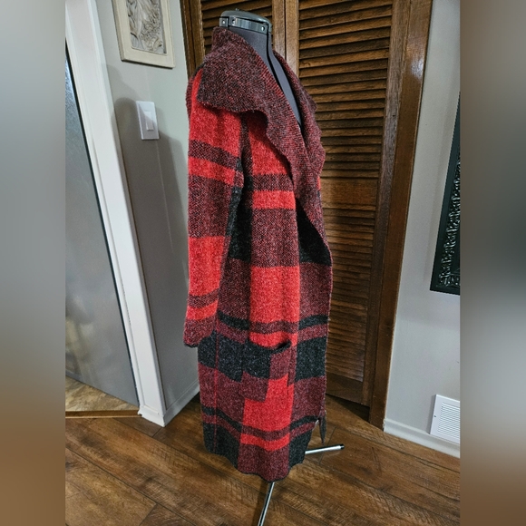 Striking cotton blend cardigan. - Picture 6 of 10